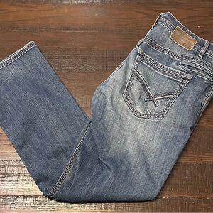BKE Mens Jeans Derek Size 32x32 Medium Wash Blue Denim Straight Leg